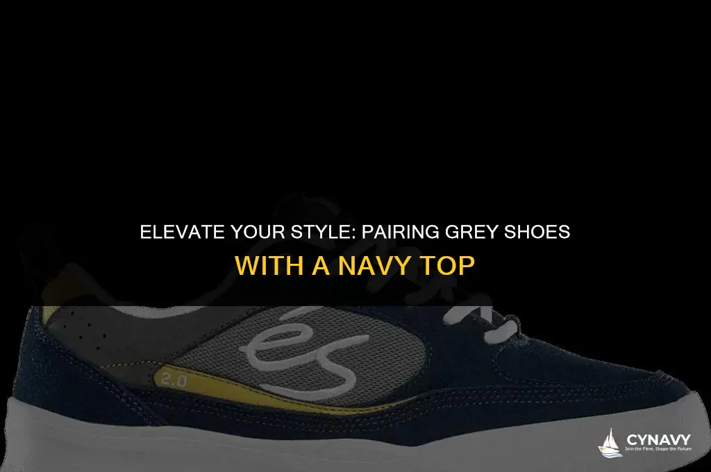 do grey shoes go with navy top