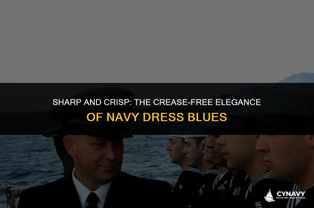 do navy dress blues have creases