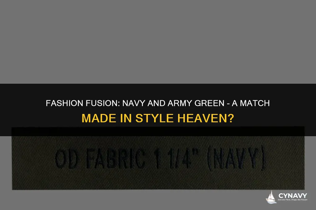 does navy go with army green