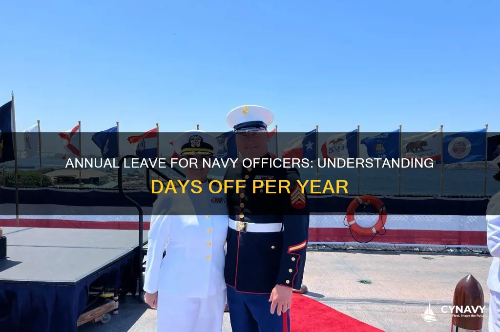 how many days off do navy officers get a year