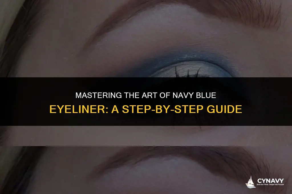 how to wear navy blue eyeliner