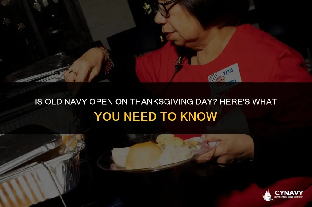 is old navy open on thanksgiving day