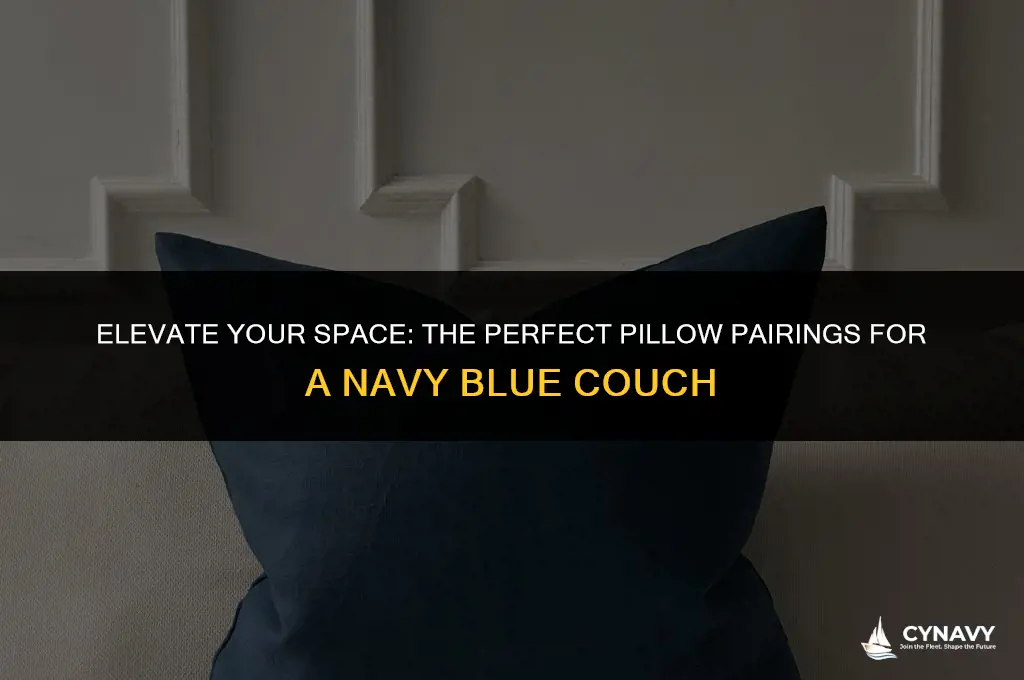 what color pillows go with navy blue couch