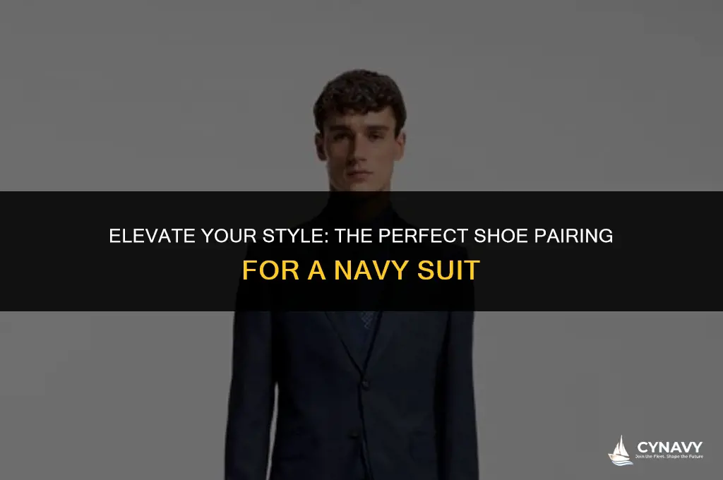 what color shoes with navy suit woman