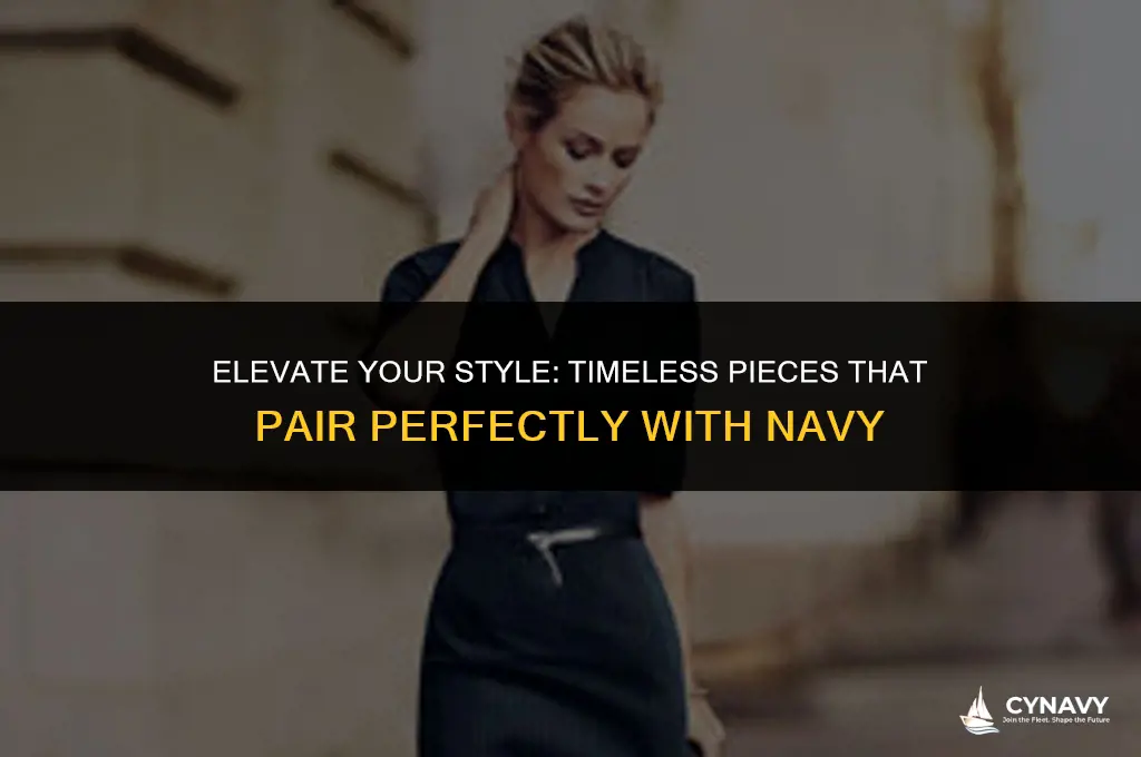 what goes with navy