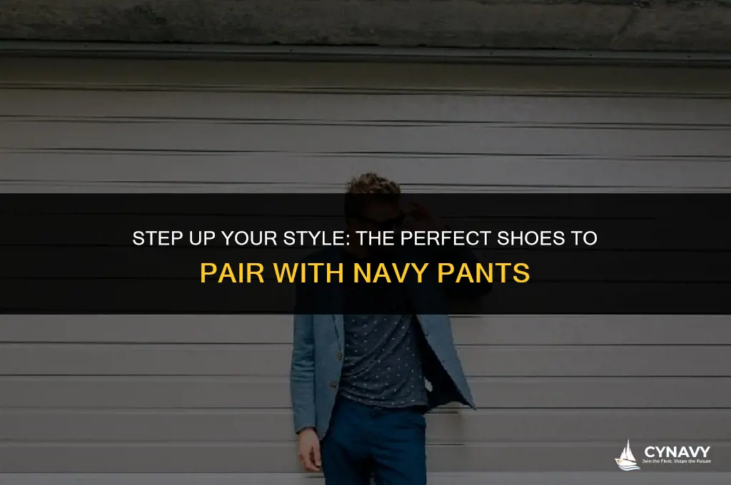 what shoes with navy pants